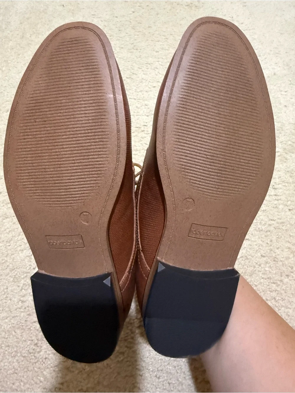 Men's Classic Tan Derby Shoes